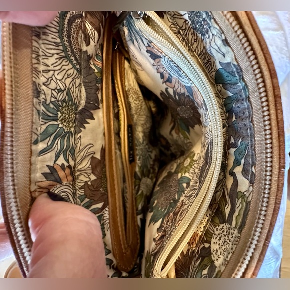 Liz Soto The Amy Crossbody Vegan Leather Green & Brown Boho Interior Is Perfect - Picture 5 of 7